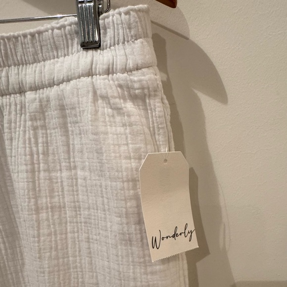 Wonderly 100% cotton/linen pants. Size L.
(Fits like a 10-12) - Picture 2 of 10